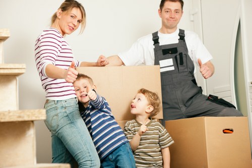 Efficient labeling system during packing